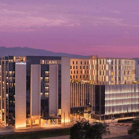 Moevenpick Hotel & Apartments Ghala Maszkat Kültér fotó The West End